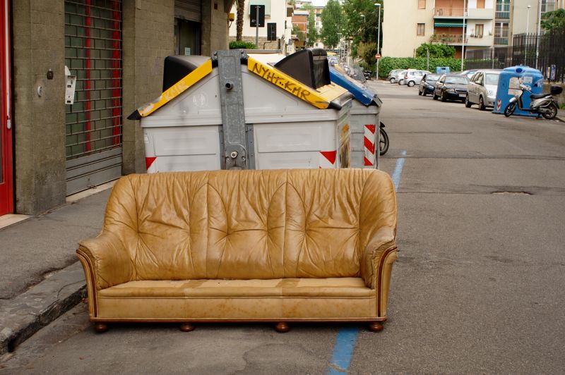Local Couch Disposal in Franklin, WI