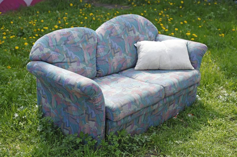 Local Couch Disposal in Lake Zurich, IL
